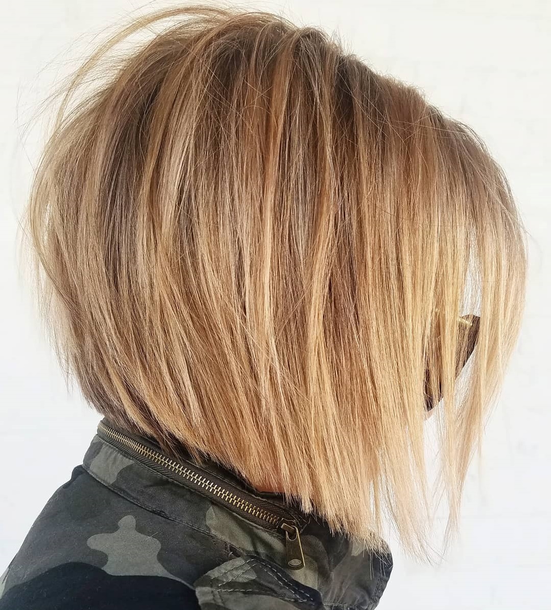 Tousled Haakse Karamel Blonde Bob