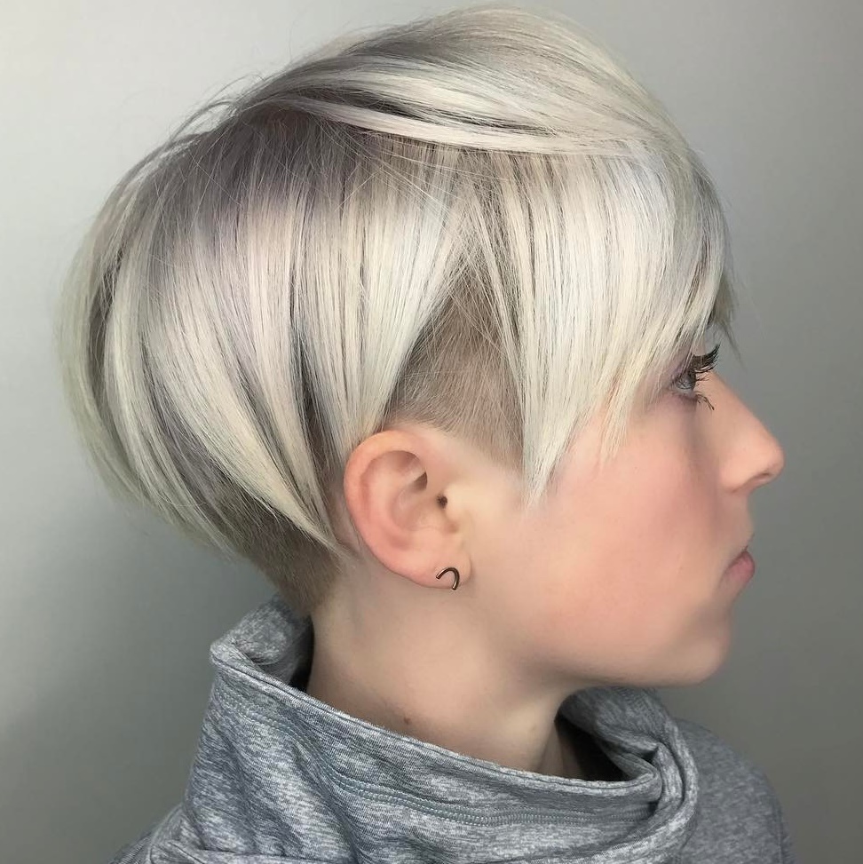 Korte Undercut Platinum Pixie Bob