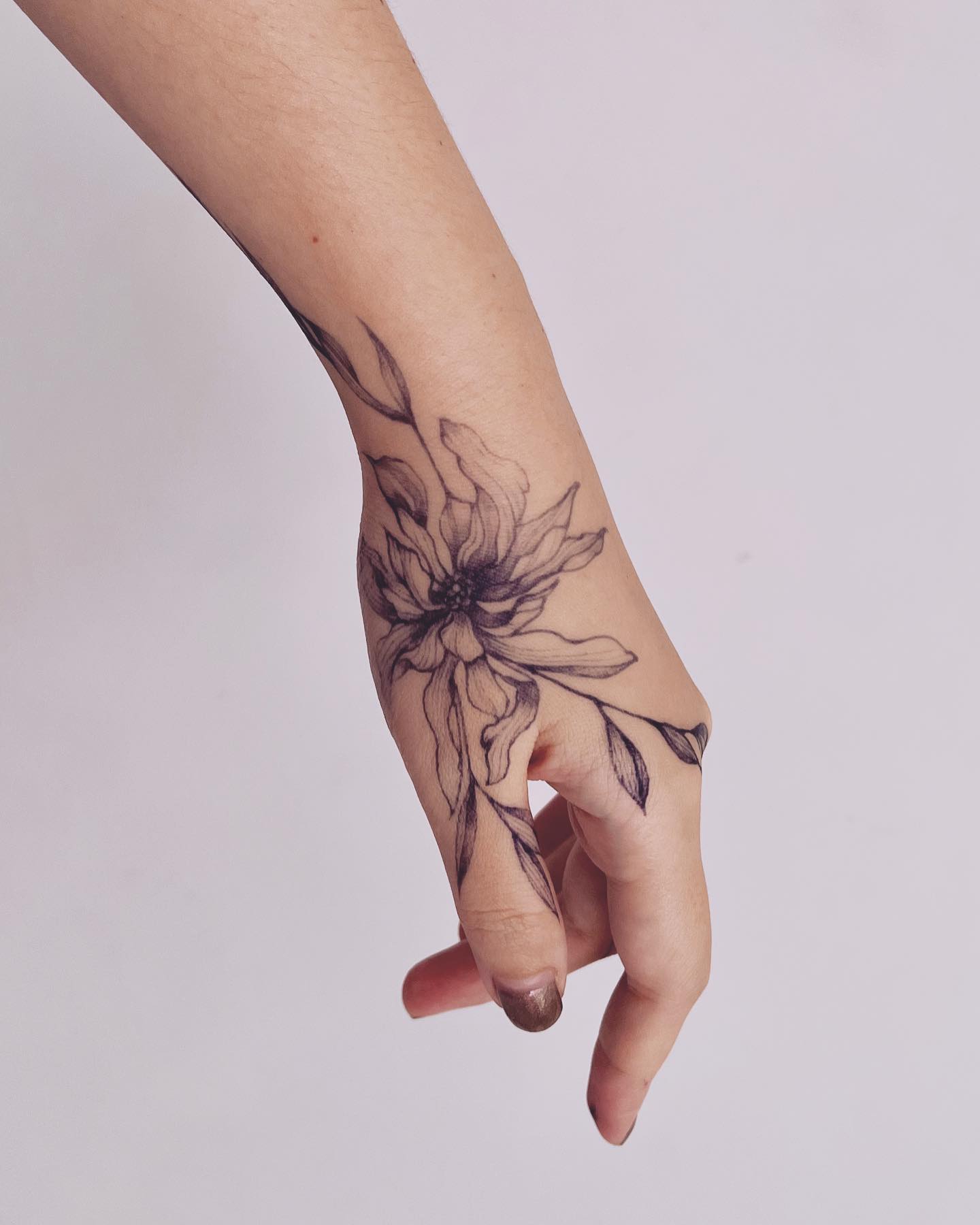 Floral Temporary Tatto om pols