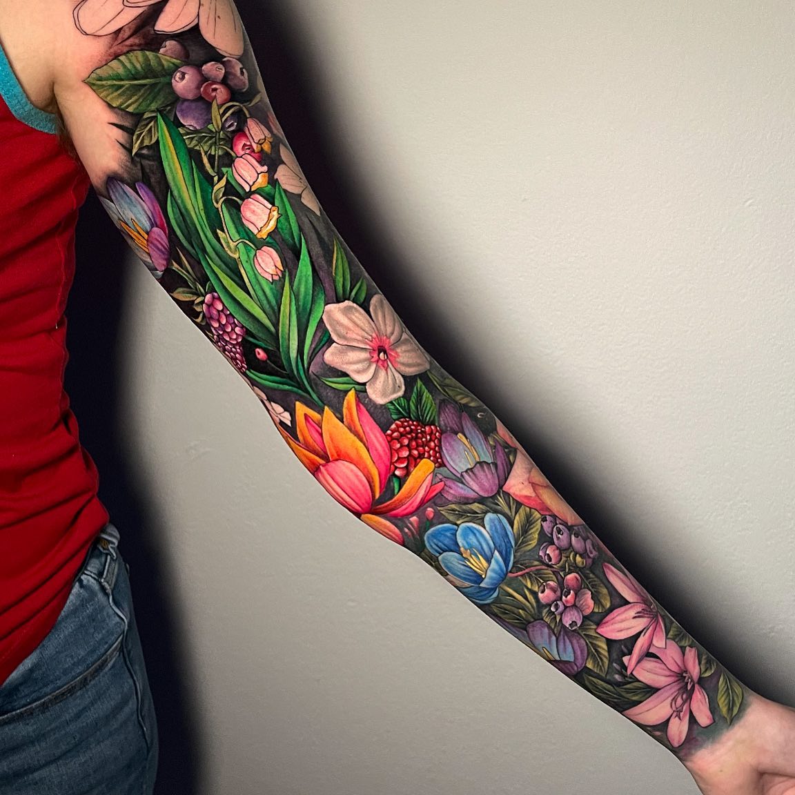 Kleur Bloemen Tijdelijke Tattoo op hele arm