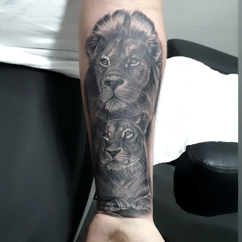 3D Leeuw en Cub Tijdelijke Tattoo