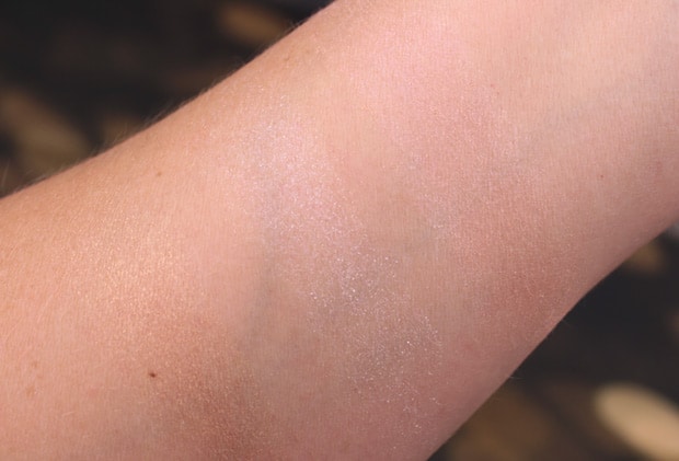 New-Urban-Decay-Naked-Illuminated-Trio-swatches-12