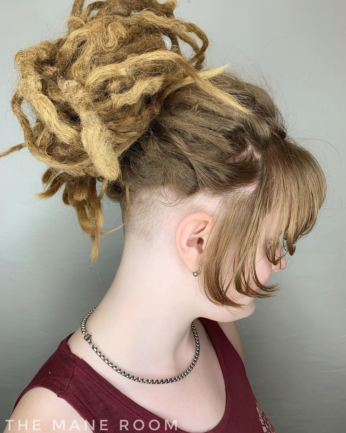 Dreadlocks met Nape Undercut