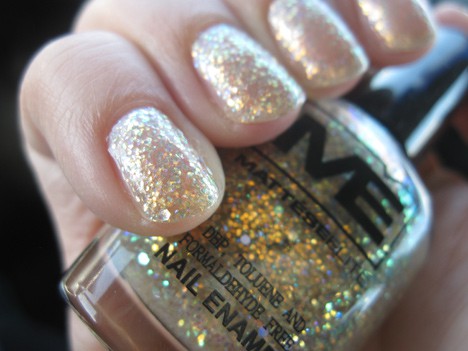 Mattése Elite Je T'Aime Nagellak in een multi-size gouden en iriserende glitter 