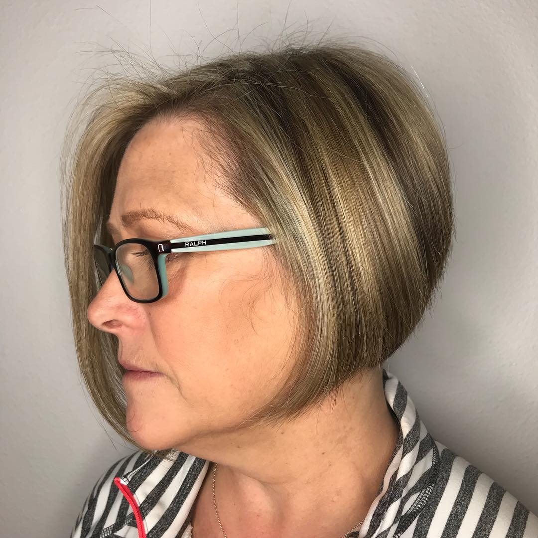 Over Donkerblonde Bob met Highlights