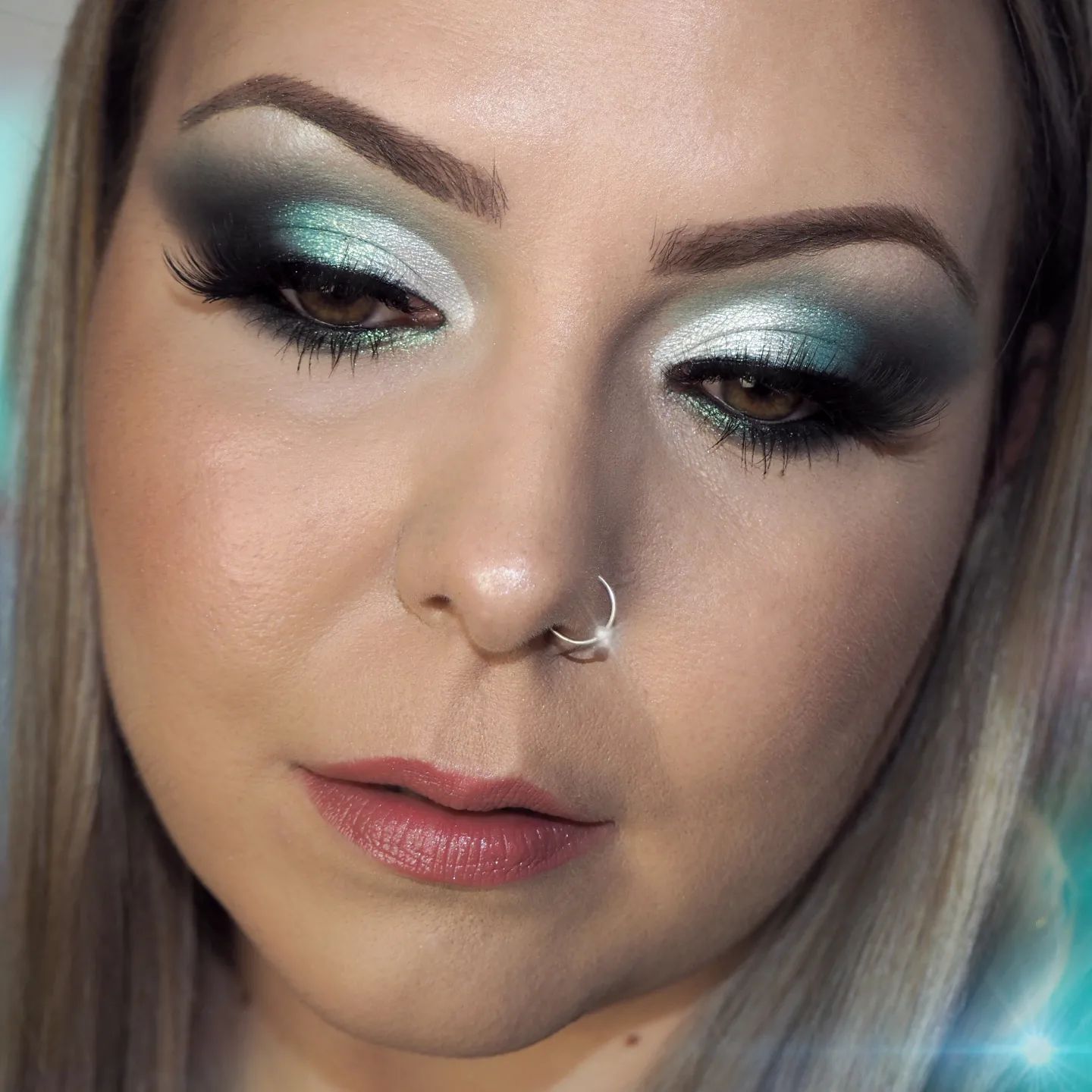 Emerald Smokey Eye Make-up met lichte hoeken 