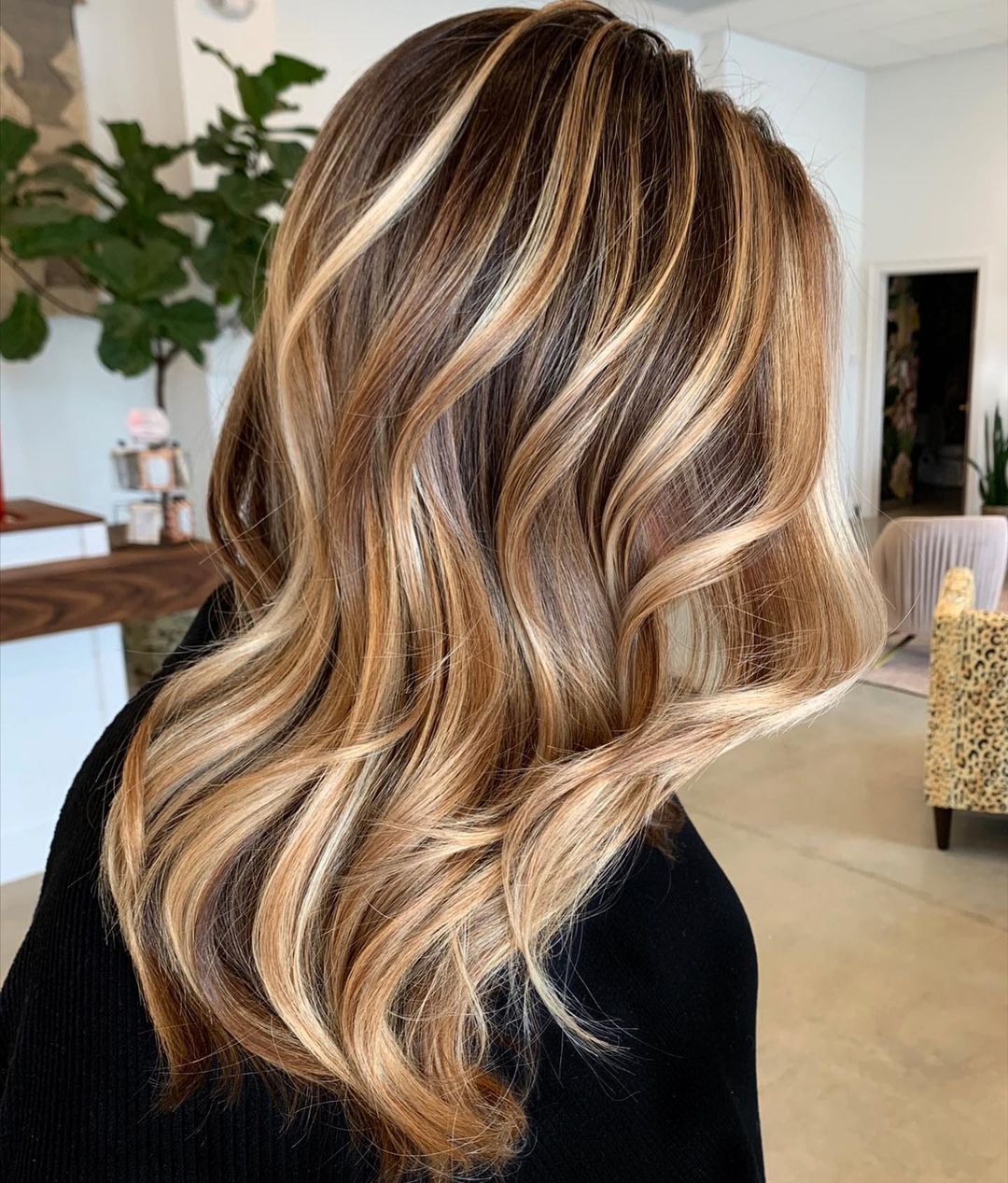 Caramel Blonde Balayage op lang haar