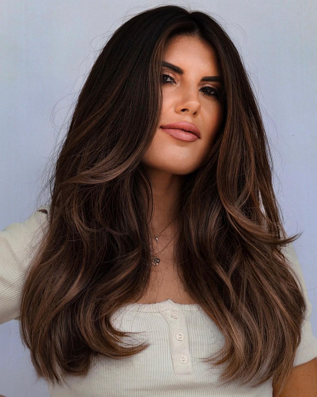 Dark Caramel Balayage op dik lang haar