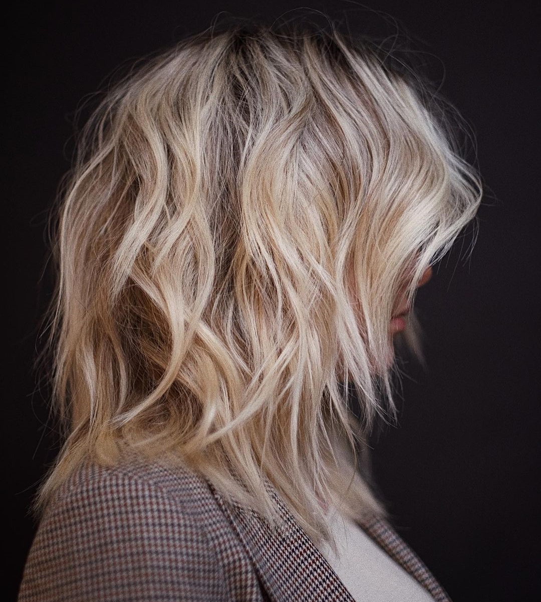 Schouderlengte Bob Cut op blond haar