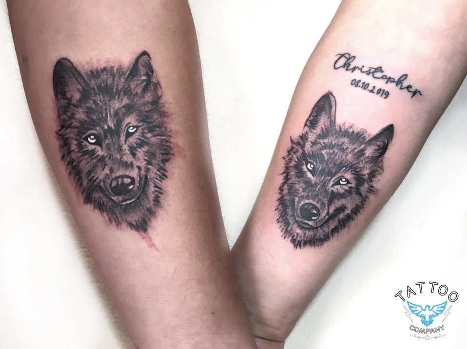 Wolf Paar Tattoo Design voor een majestueuze look