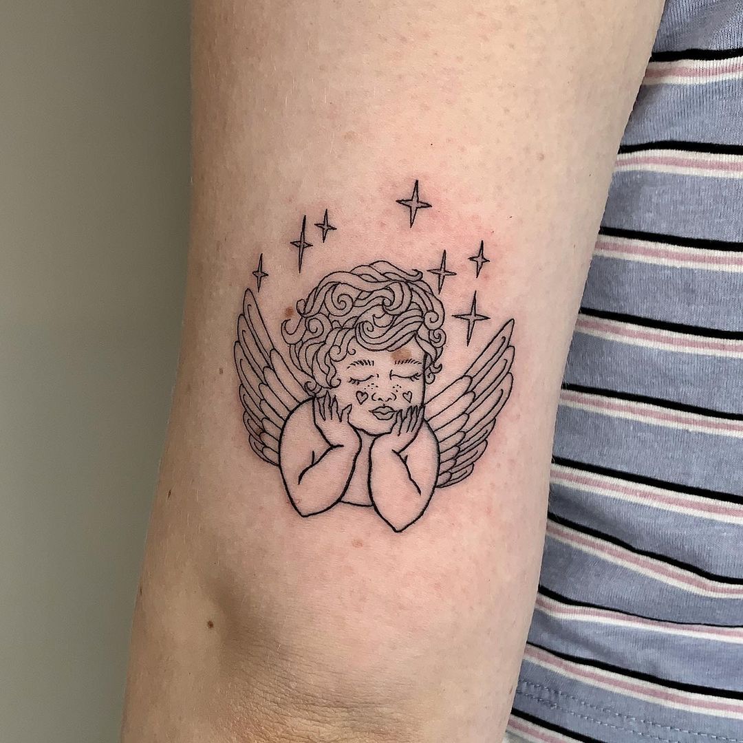 Schattige minimalistische Cherub tattoo