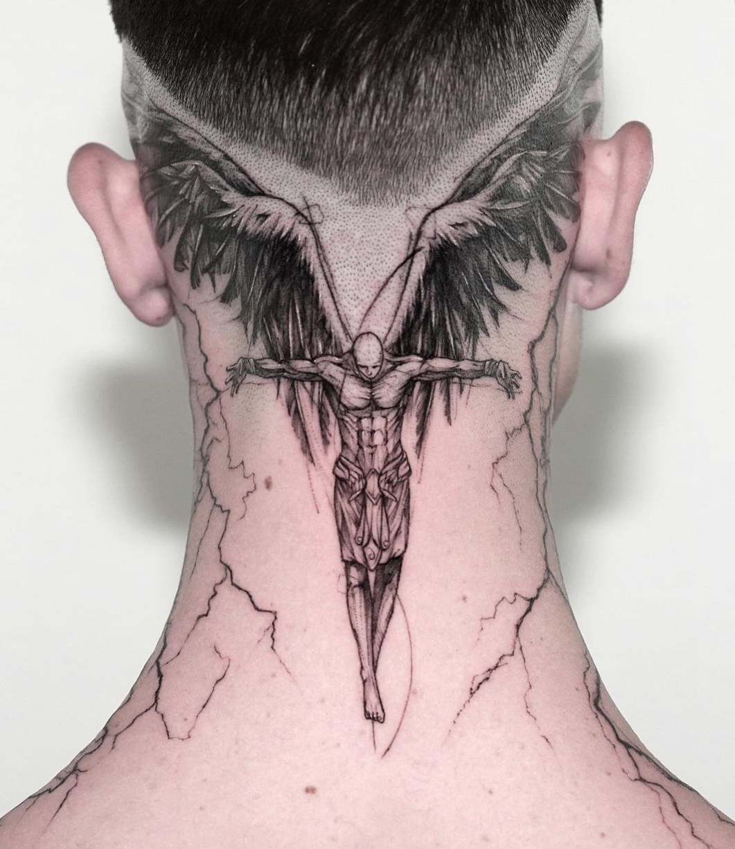 Back Neck Angel Tattoo voor mannen