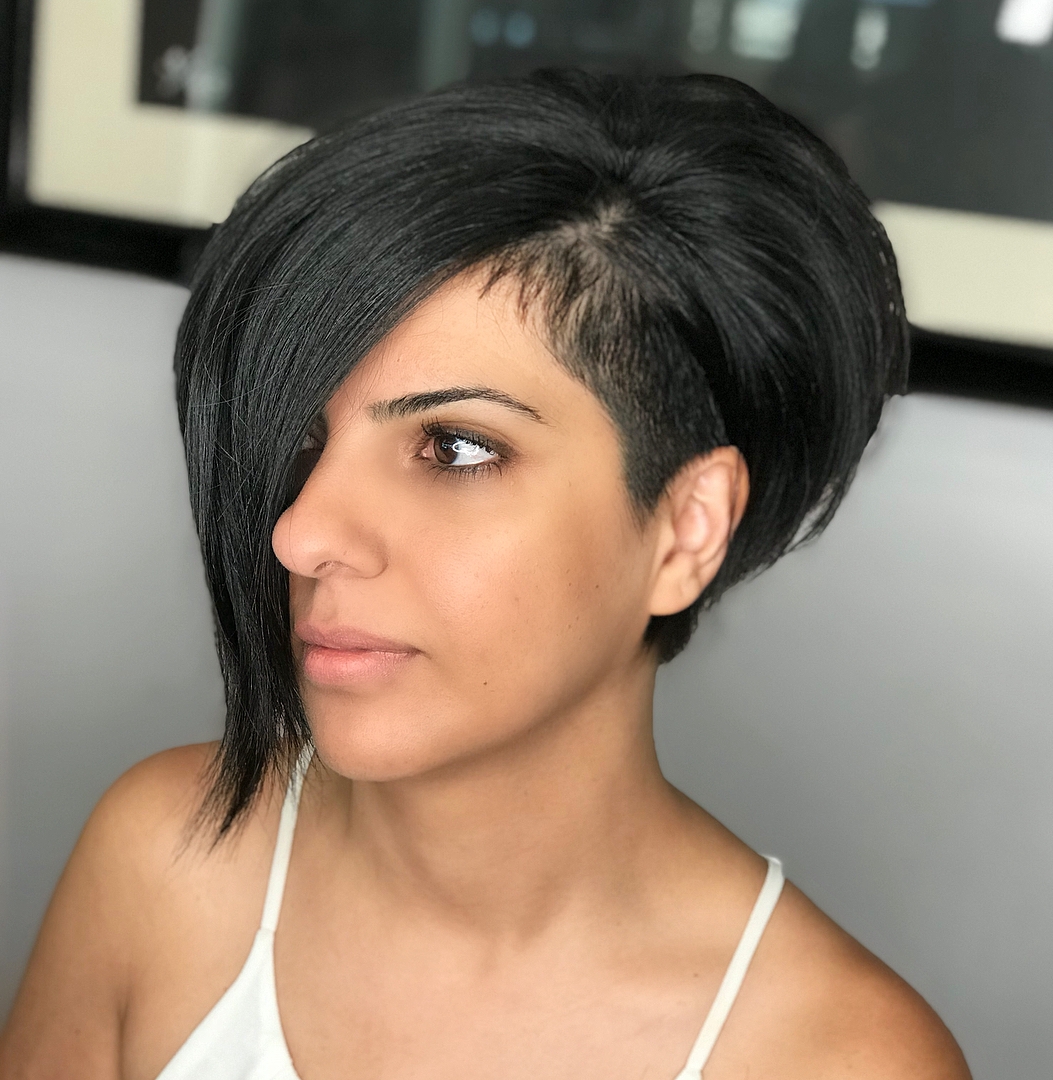 Asymmetrische Pixie Bob met Temple Undercut