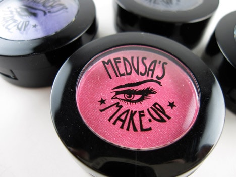 Medusa's Make-up in perfect neonroze met microzilveren glitters 
