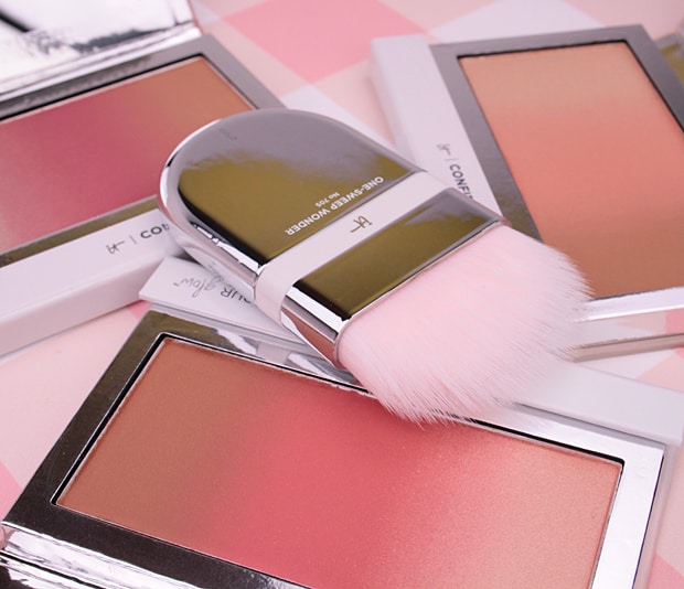 IT Cosmetics Vertrouwen in uw gloed Huid-transformerende gezonde Flush Blushing Bronzer