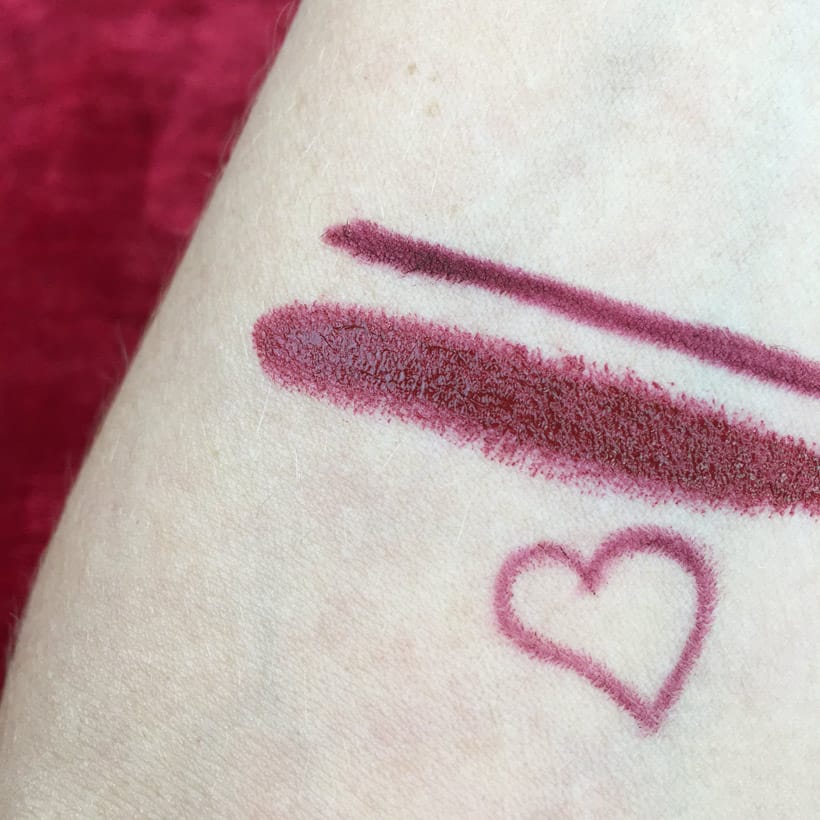 klassieke donkerrode lippenstift kevyn Aucoin bloodroses swatches