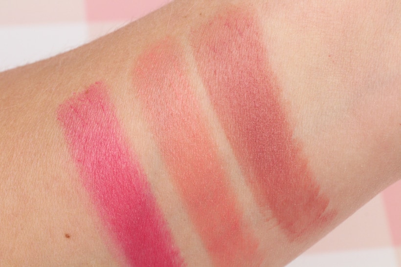 Pixi Shea Butter Lip Balm Rijpe Framboos, Zoete Perzik en Natural Rose swatches