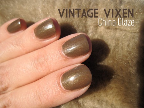 Kom hier, China Glaze Vintage Vixen...